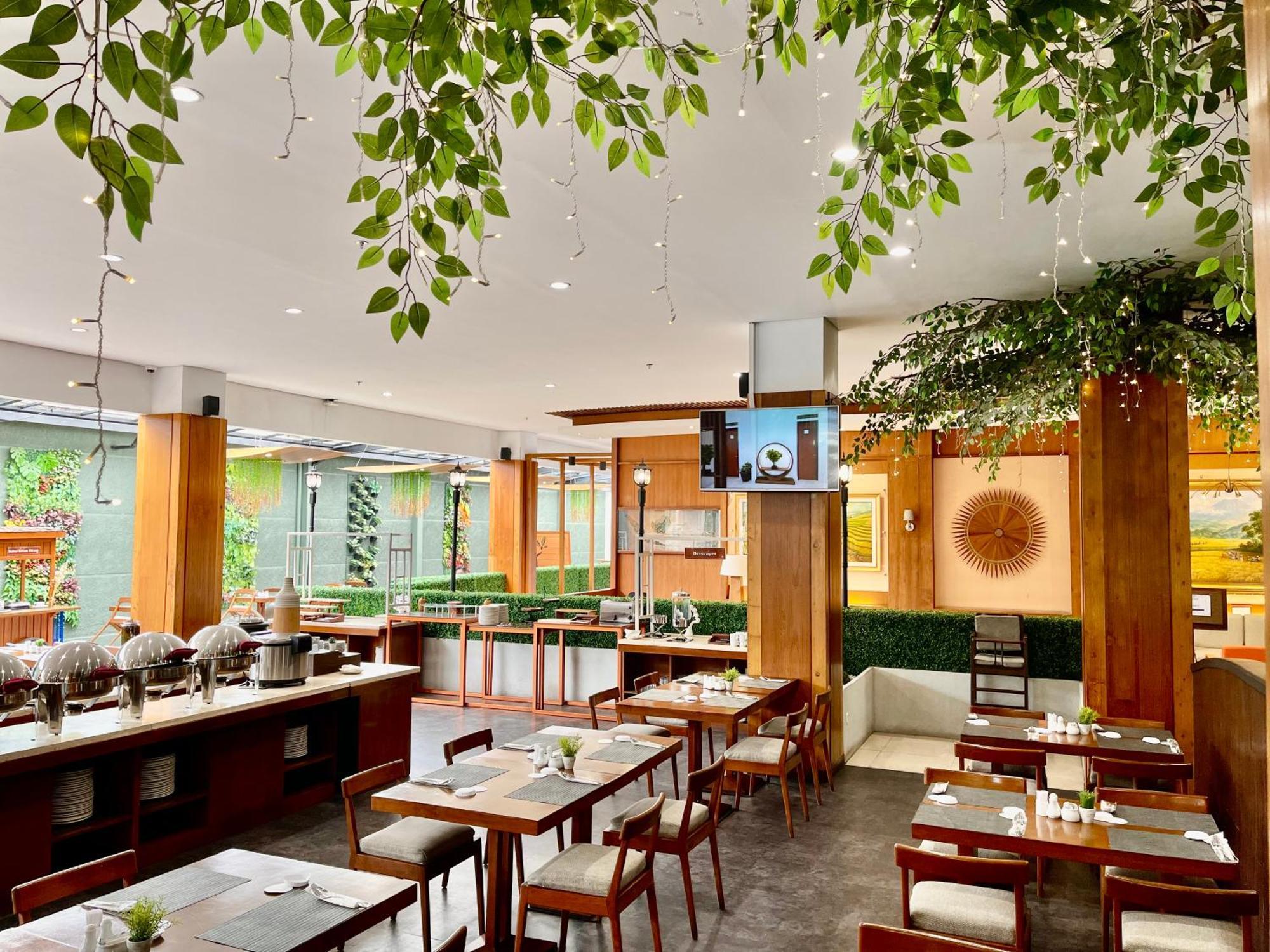 Hemangini Hotel Бандунг Экстерьер фото