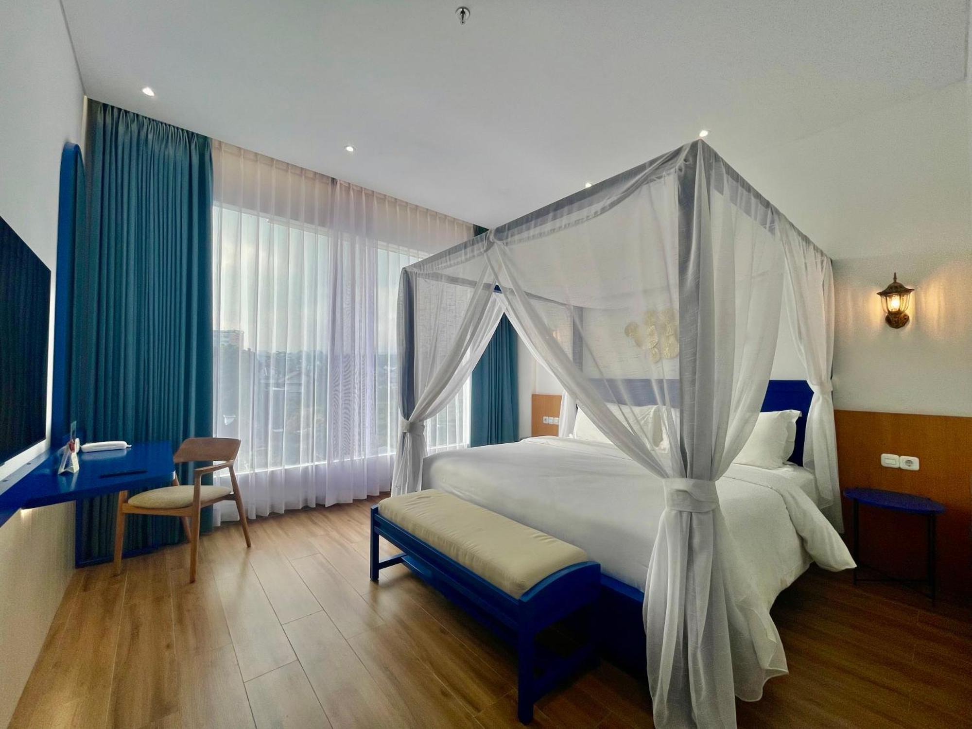 Hemangini Hotel Бандунг Экстерьер фото